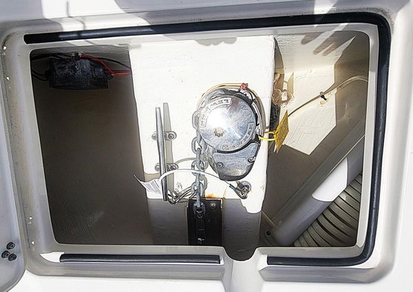 Cobia 240-CENTER-CONSOLE image