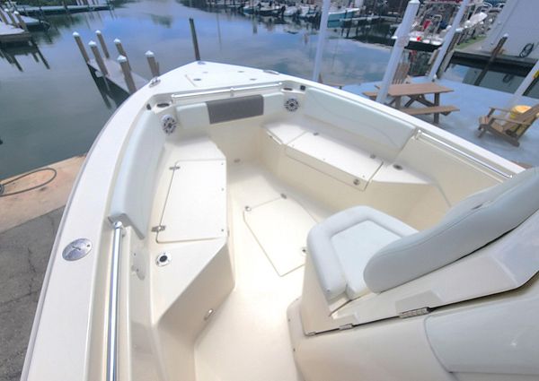 Cobia 240-CENTER-CONSOLE image