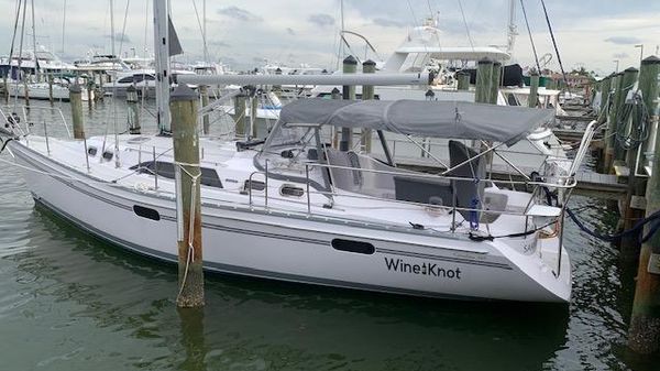 Catalina 385