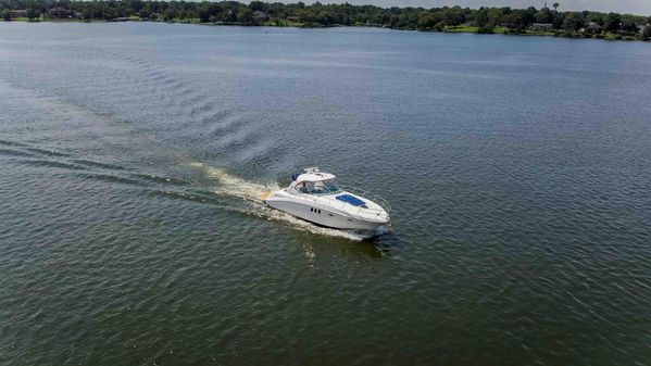 Sea Ray 390 Sundancer image