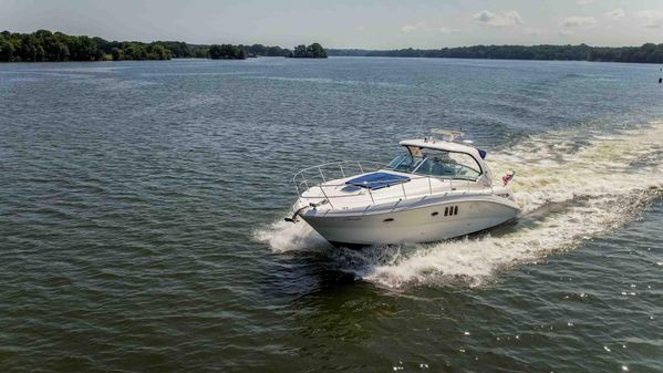 Sea Ray 390 Sundancer image