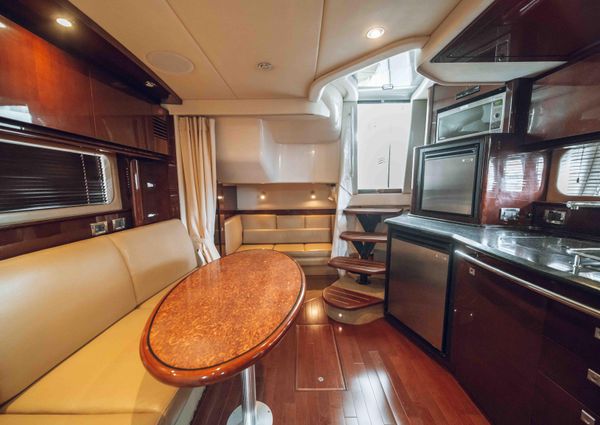 Sea Ray 390 Sundancer image