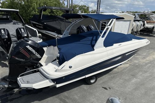 Sea Ray SDX 240 Outboard image