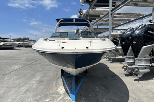 Sea Ray SDX 240 Outboard image