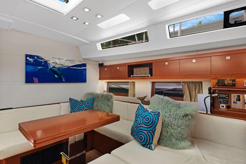 Beneteau Oceanis 55 image