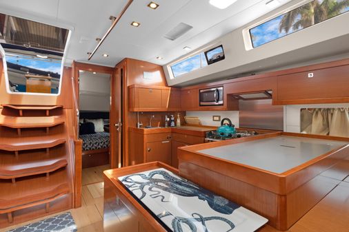 Beneteau Oceanis 55 image