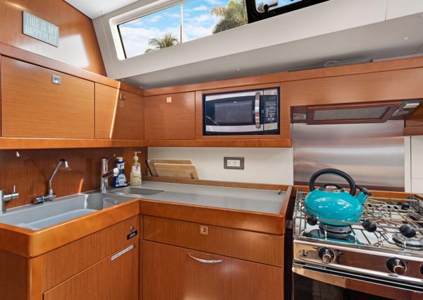 Beneteau Oceanis 55 image