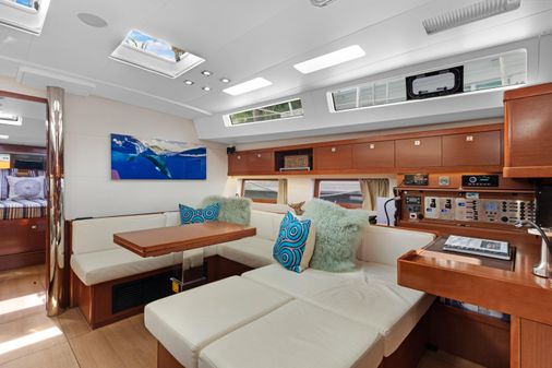 Beneteau Oceanis 55 image