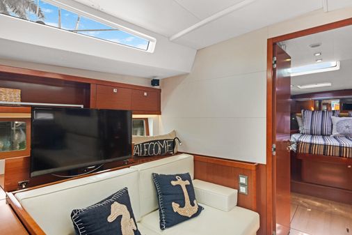 Beneteau Oceanis 55 image