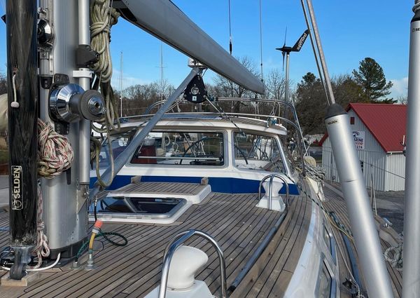 Hallberg-Rassy 54 image