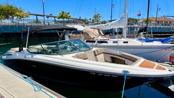 Sea Ray 270 SLX 