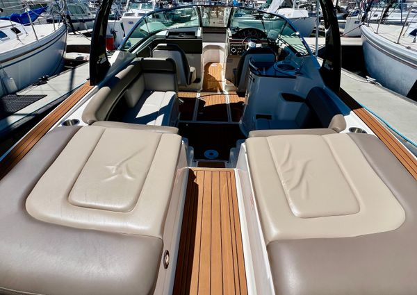 Sea Ray 270 SLX image