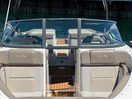 Sea Ray 270 SLX image