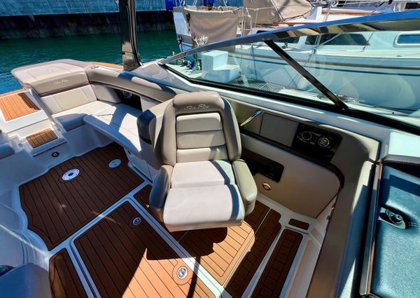 Sea Ray 270 SLX image