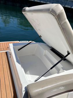 Sea Ray 270 SLX image