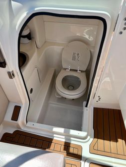 Sea Ray 270 SLX image