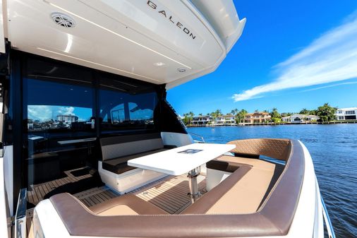 Galeon 425 HTS image