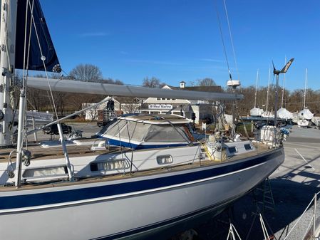 Hallberg-Rassy 54 image