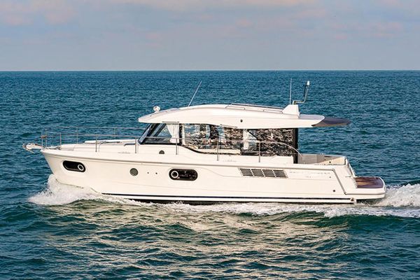 Beneteau-america SWIFT-TRAWLER-41-SEDAN - main image