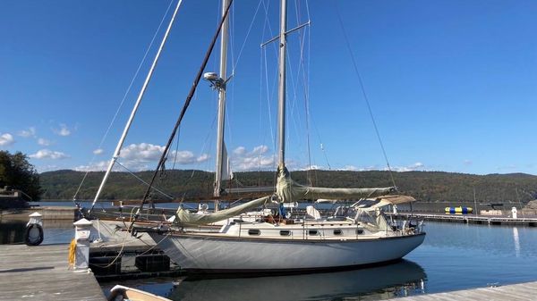 Cape Dory 36
