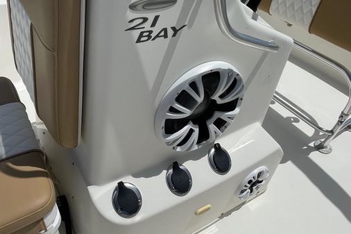 Cobia 21-BAY image