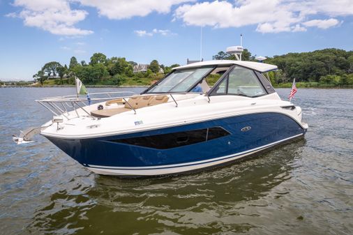 Sea Ray 320 image