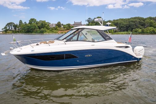 Sea Ray 320 image