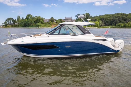 Sea Ray 320 image