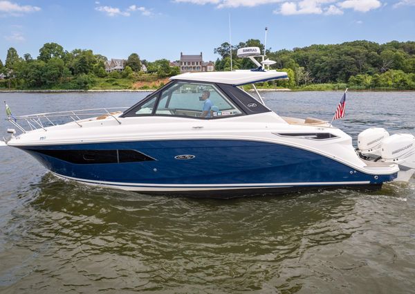 Sea Ray 320 image