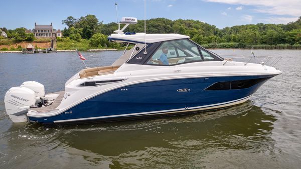 Sea Ray 320 