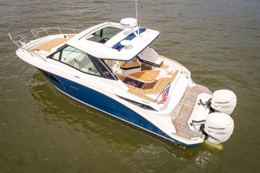 Sea Ray 320 image