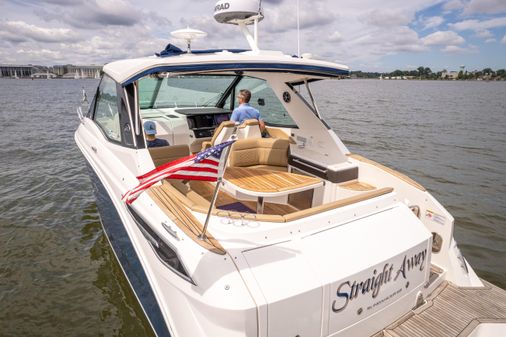 Sea Ray 320 image