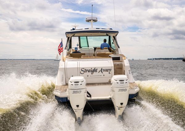 Sea Ray 320 image