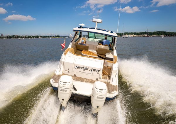 Sea Ray 320 image