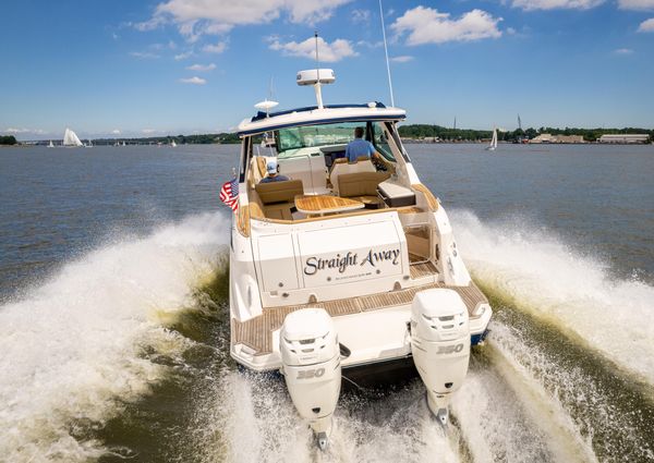 Sea Ray 320 image