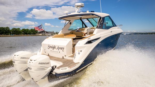 Sea Ray 320 