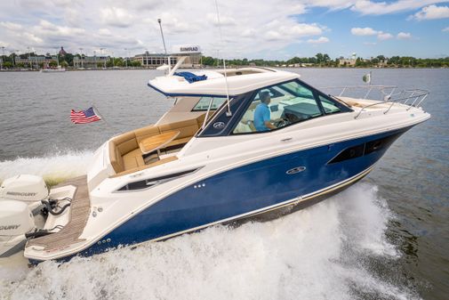 Sea Ray 320 image