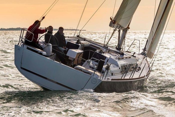 2019 Dufour 2019 Dufour