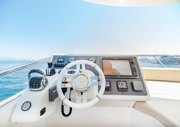 Azimut 54 image