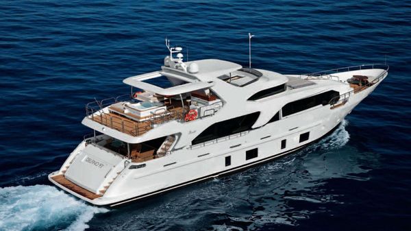 Benetti Delfino 93 