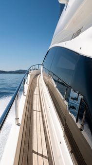 Ferretti Yachts 550 image