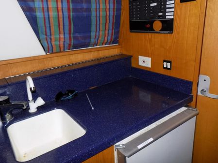 Bertram 31 Express image