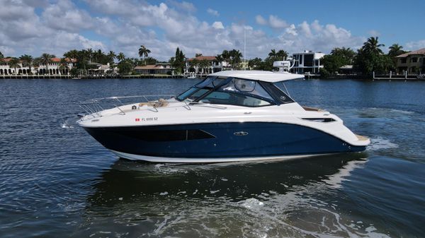 Sea Ray 320 Sundancer image