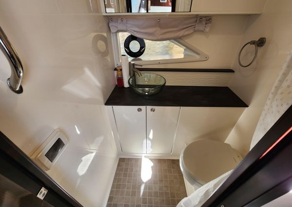 Sea Ray 320 Sundancer image