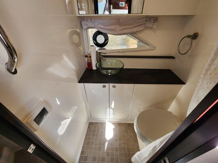 Sea Ray 320 Sundancer image