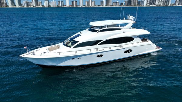 Lazzara 84 Motoryacht 