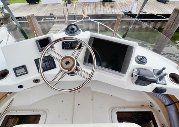 Ranger Tugs R-31 image