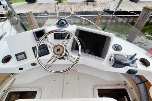 Ranger Tugs R-31 image