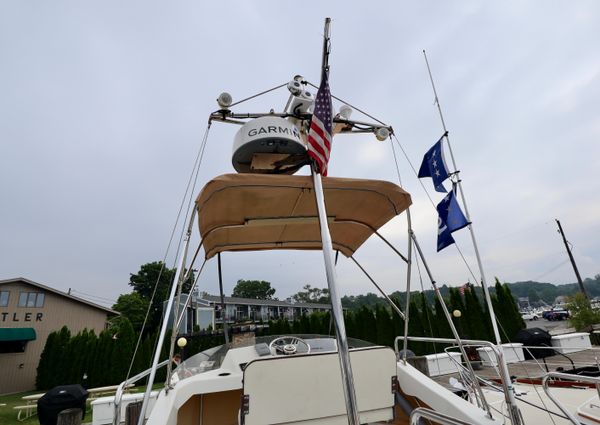 Ranger Tugs R-31 image