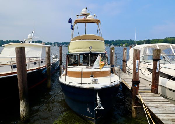 Ranger Tugs R-31 image